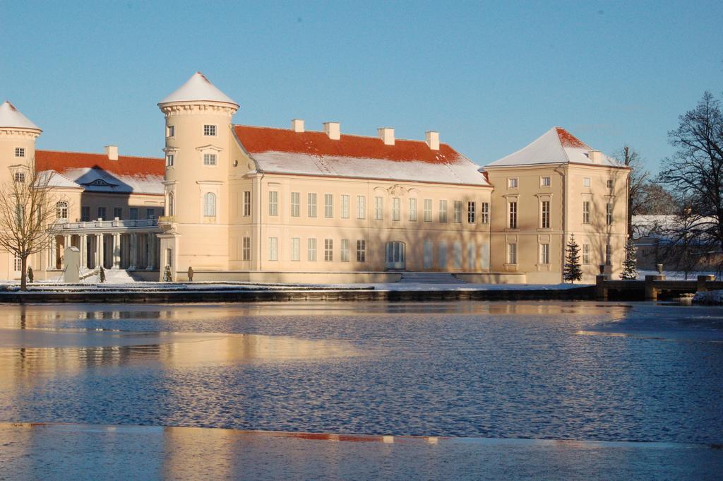 Schloss-Und Seeblick Apartment Rheinsberg Eksteriør bilde