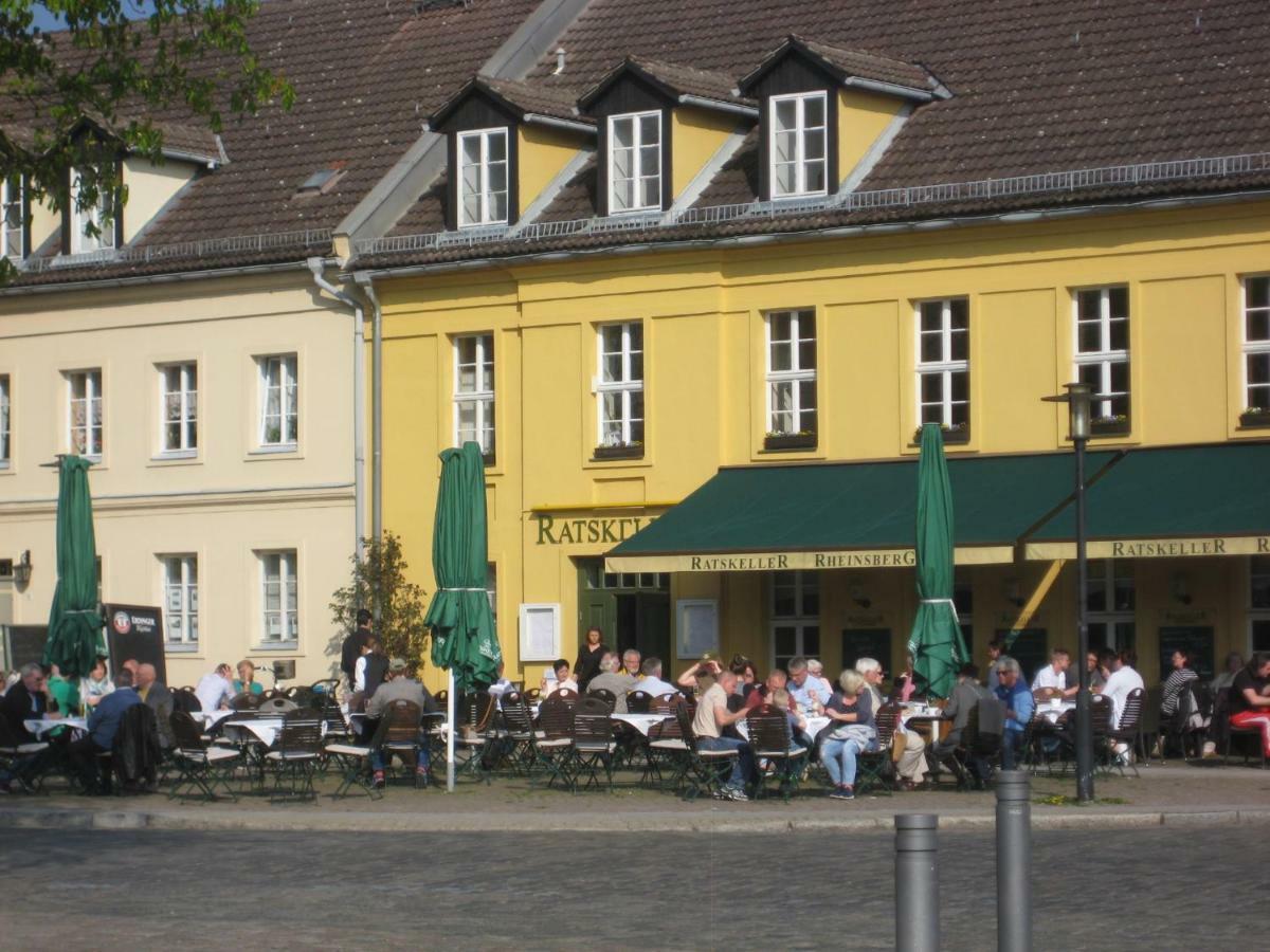 Schloss-Und Seeblick Apartment Rheinsberg Eksteriør bilde